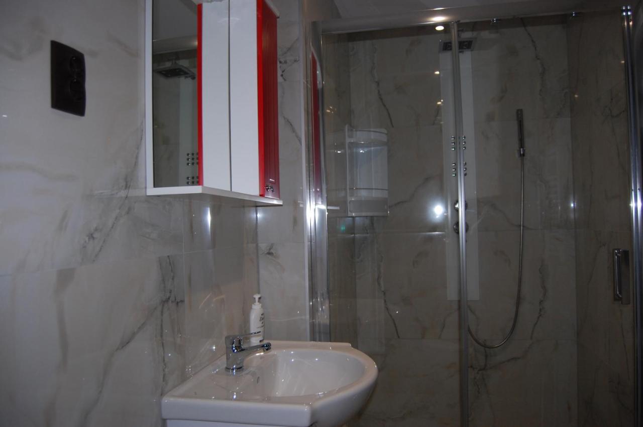 Vila Phoenix Călimăneşti エクステリア 写真